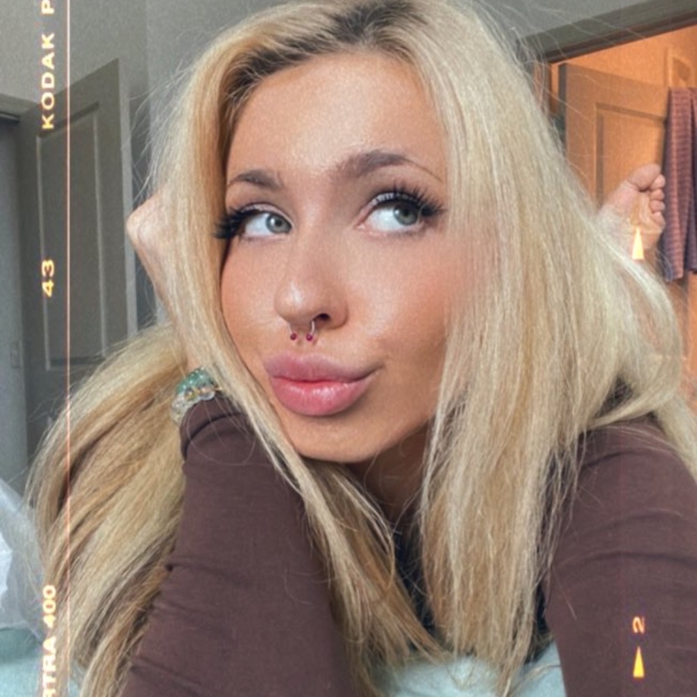 Meet your Posher, Sasha